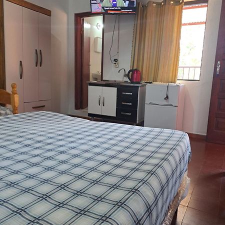 Hummingbird Hostel Ciudad del Este Luaran gambar
