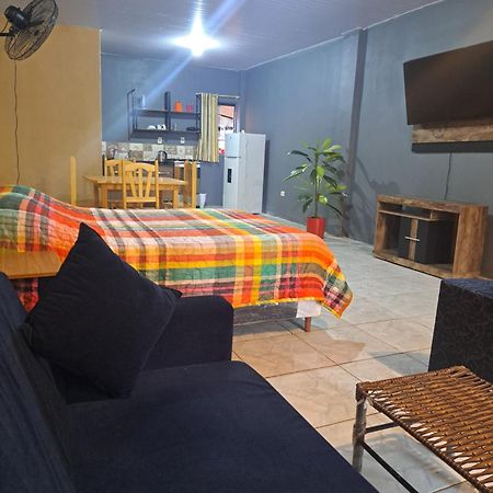Hummingbird Hostel Ciudad del Este Luaran gambar