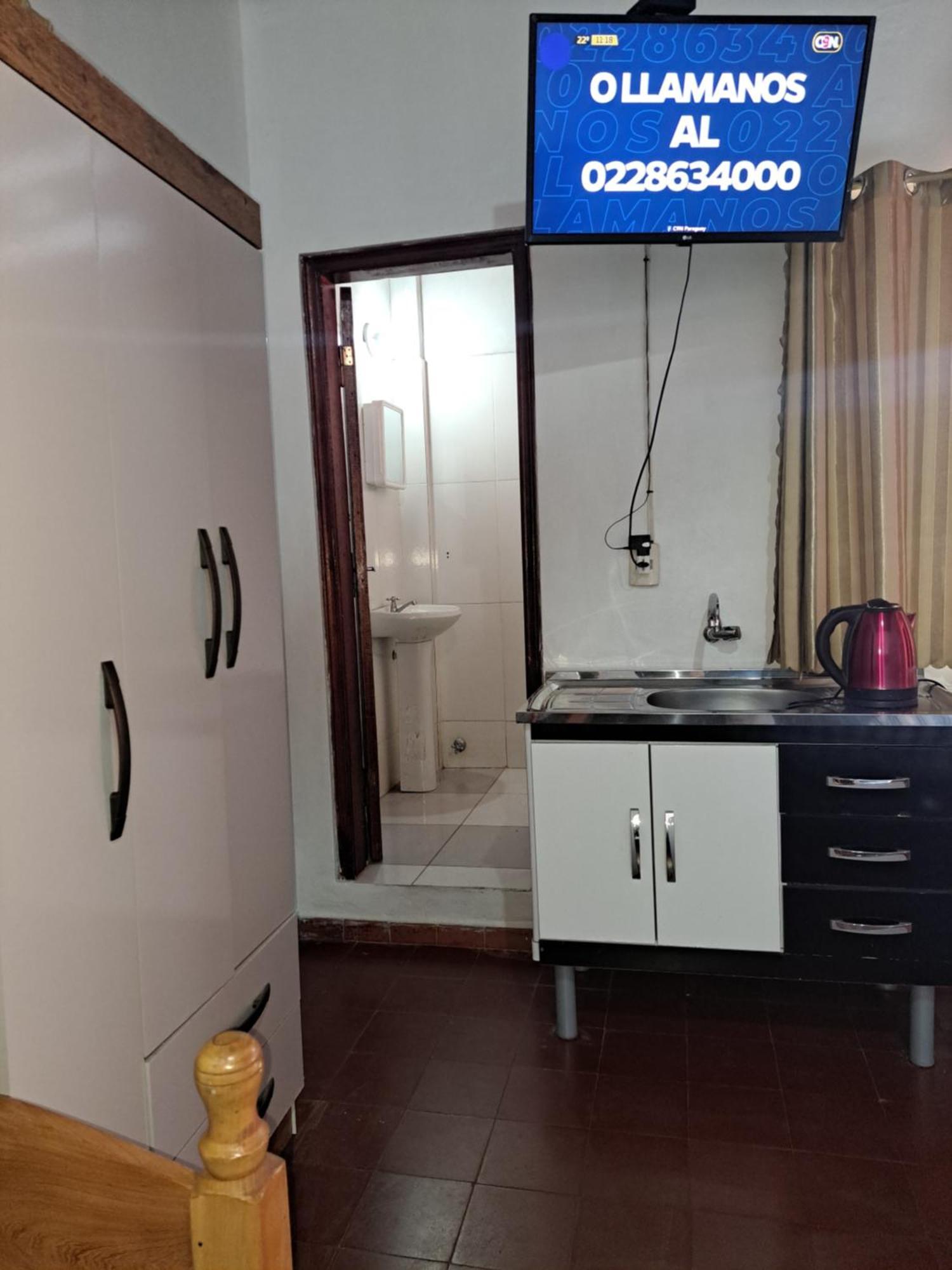 Hummingbird Hostel Ciudad del Este Luaran gambar