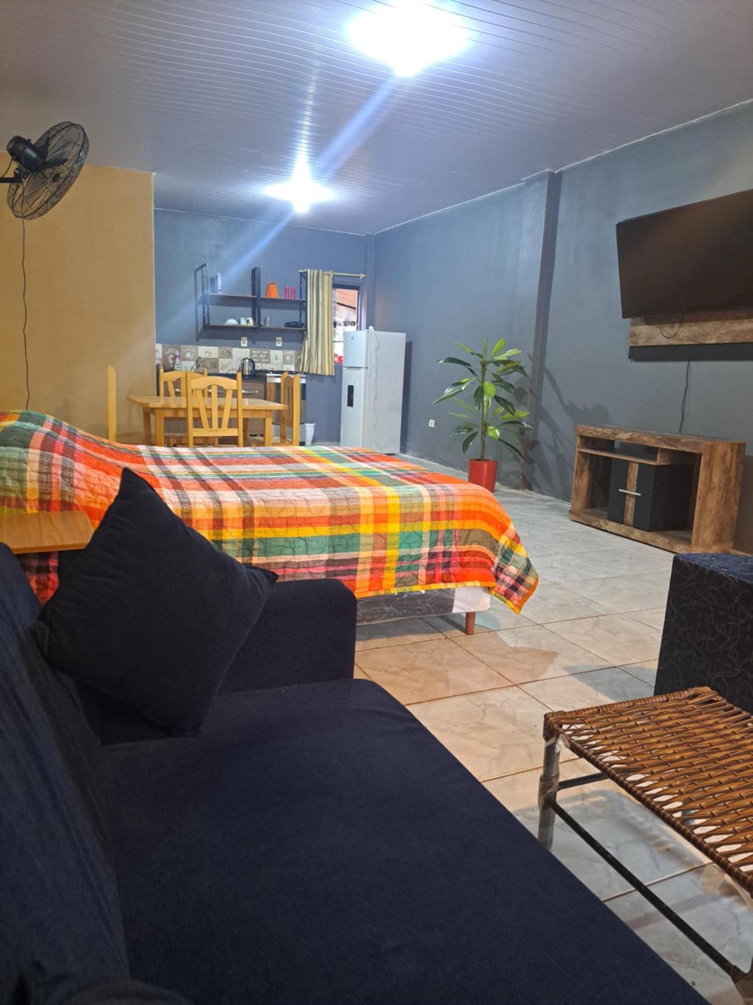 Hummingbird Hostel Ciudad del Este Luaran gambar