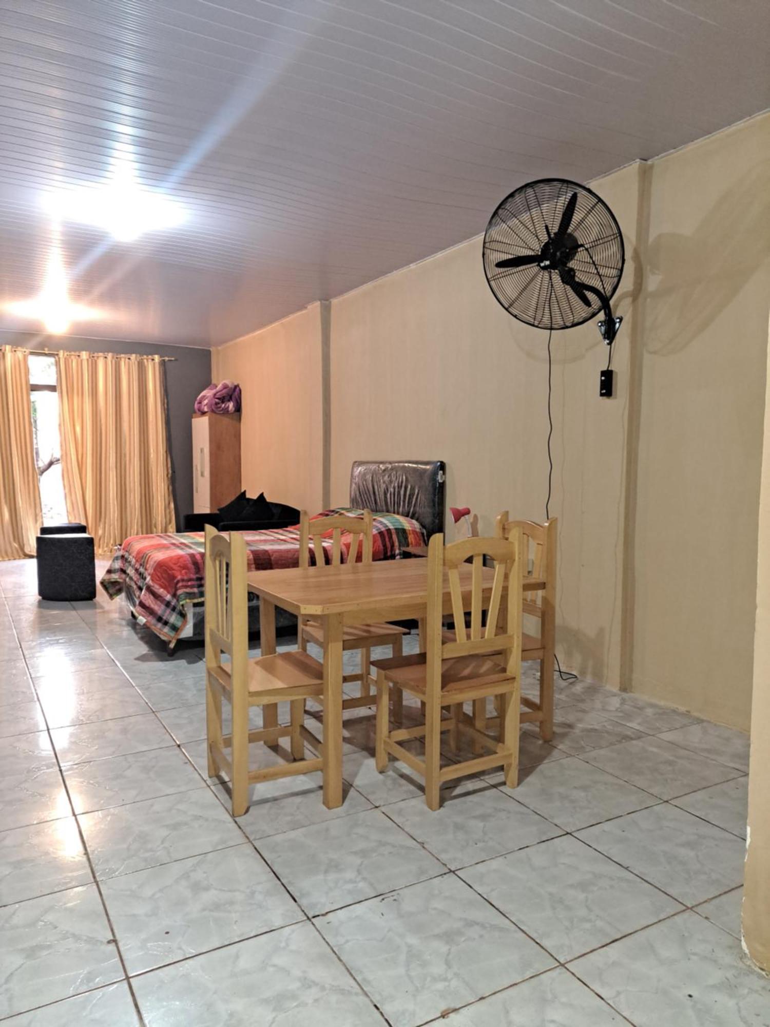 Hummingbird Hostel Ciudad del Este Luaran gambar