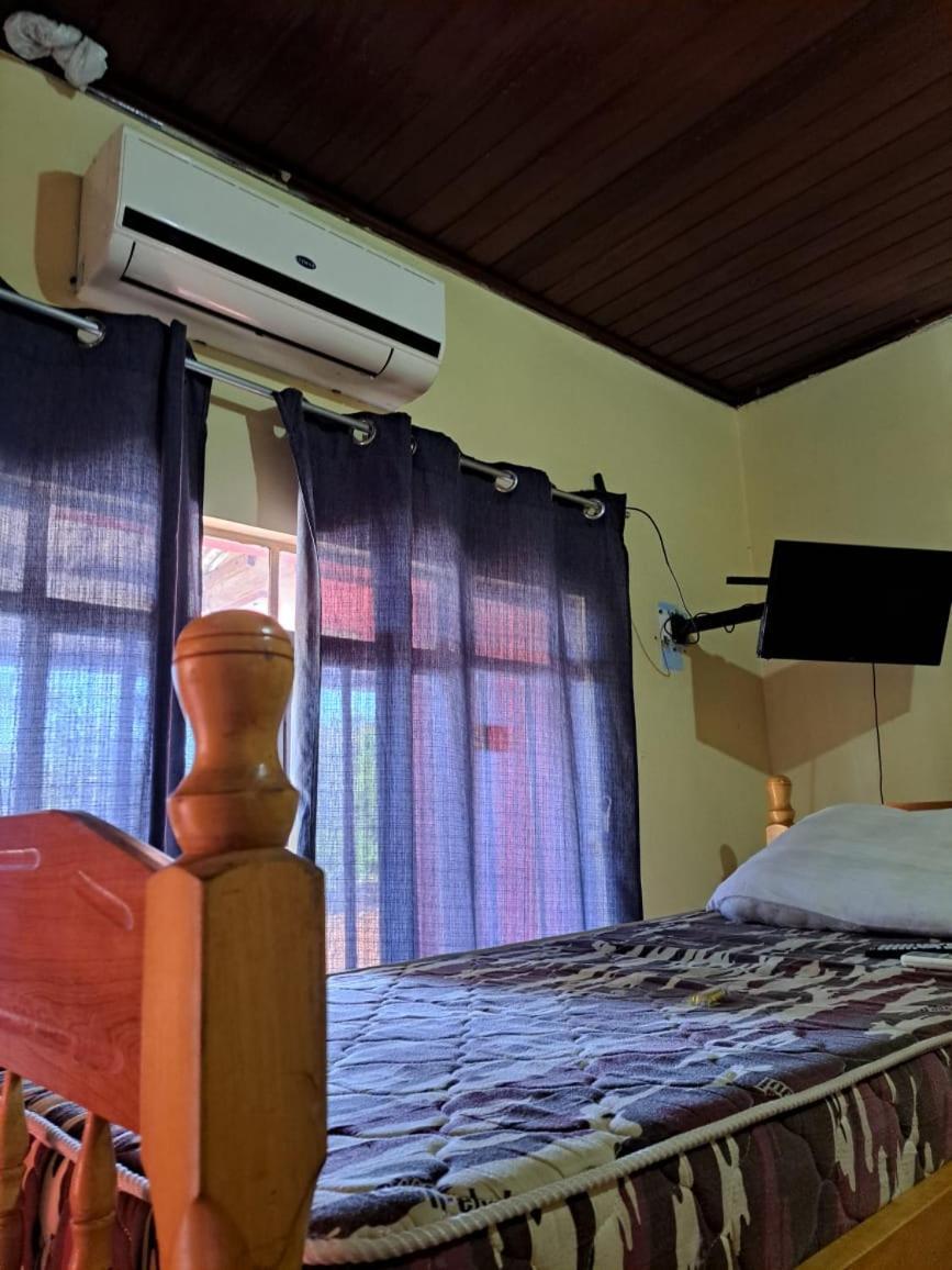 Hummingbird Hostel Ciudad del Este Luaran gambar
