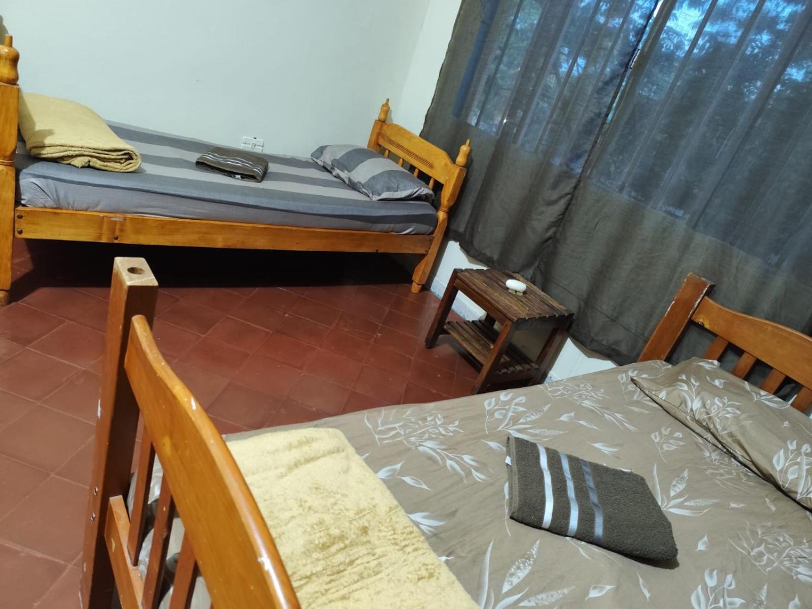 Hummingbird Hostel Ciudad del Este Luaran gambar
